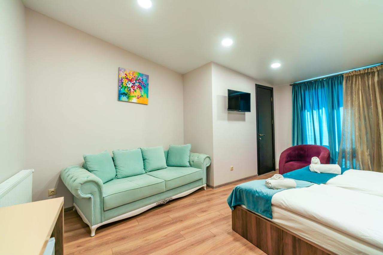 Hotel Classic Suites ティビリシ エクステリア 写真