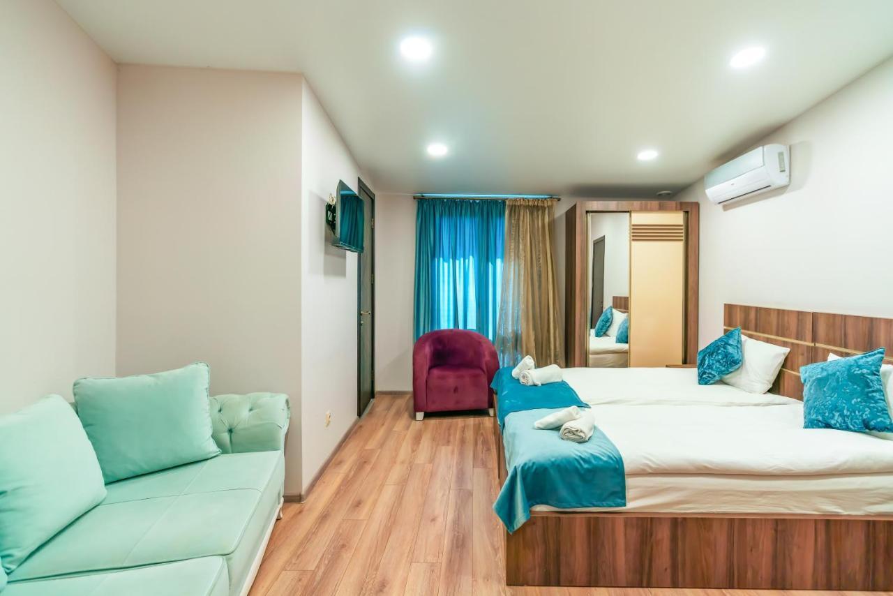 Hotel Classic Suites ティビリシ エクステリア 写真